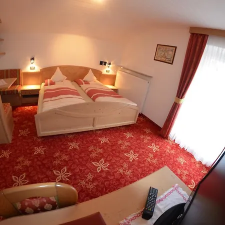 Bed and Breakfast Garni Ossi